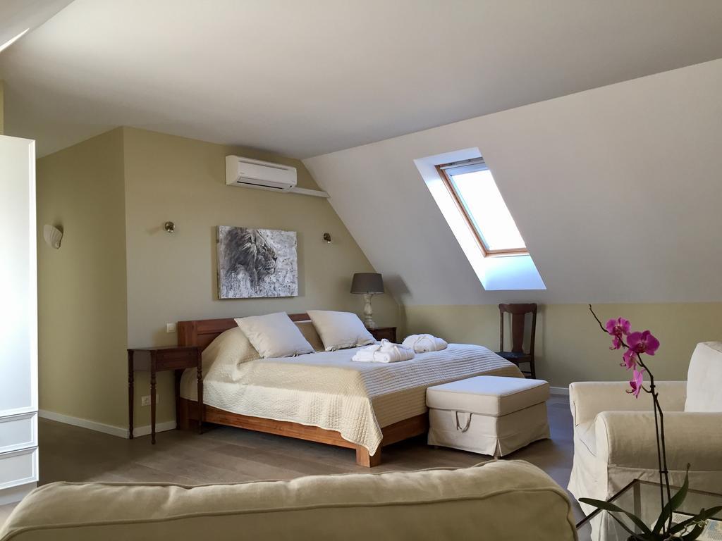 Liszkay Borkuria Hotel Monoszlo Екстериор снимка