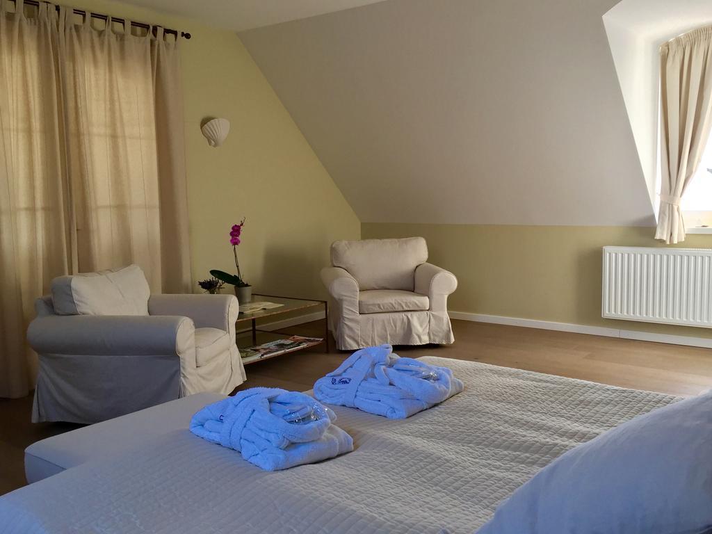 Liszkay Borkuria Hotel Monoszlo Екстериор снимка