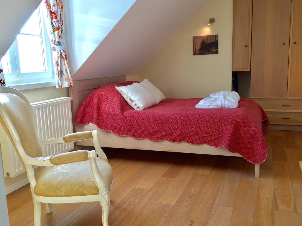 Liszkay Borkuria Hotel Monoszlo Екстериор снимка